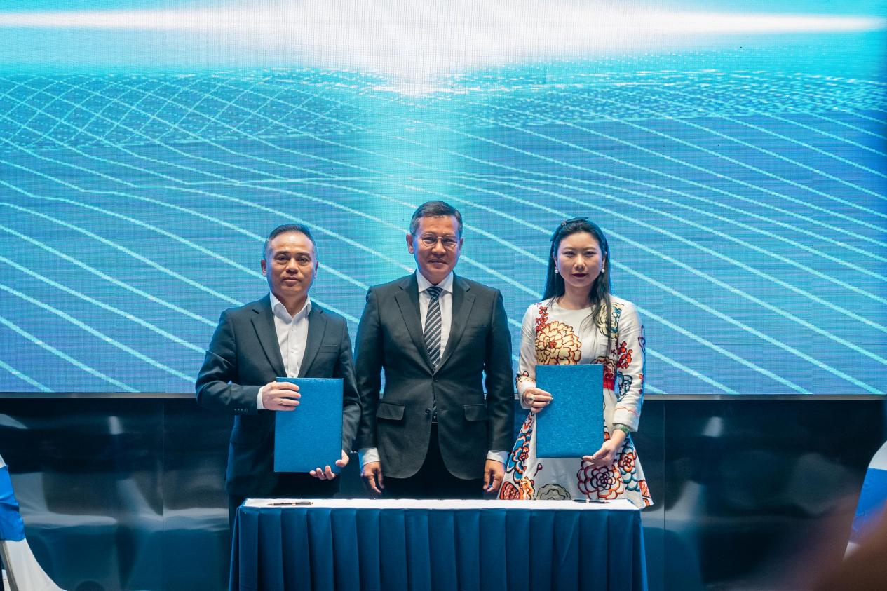 The Terrace Shopping Center与东盟自贸发展有限公司签署委托经营协议仪式.png